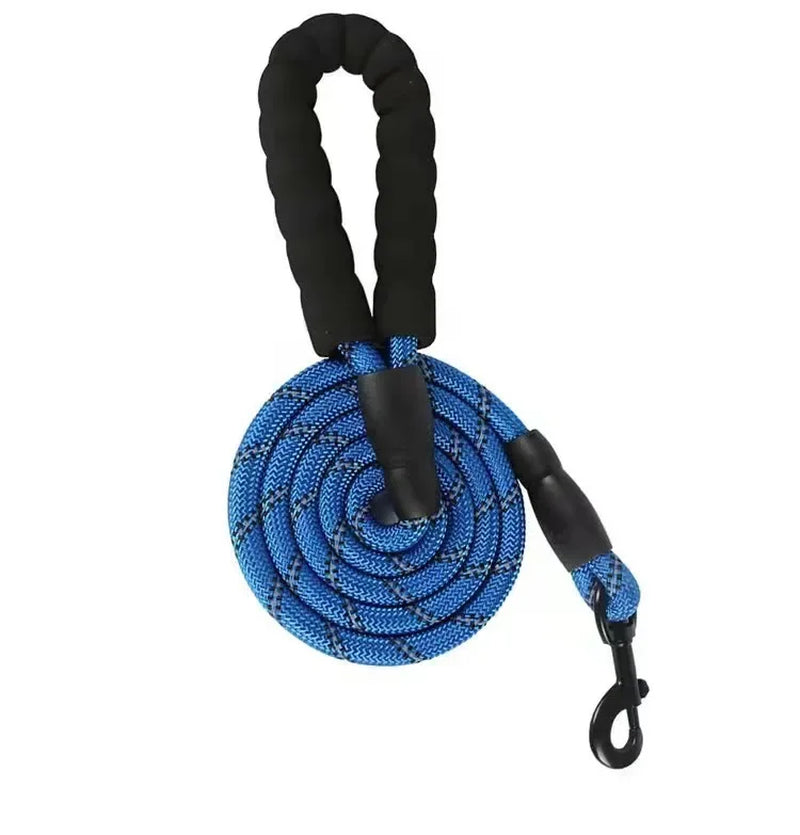 Resistant Dog Leash with Reflective Features for Large, Medium, and Small Breeds, Ideal for Golden Retrievers and Other Pets